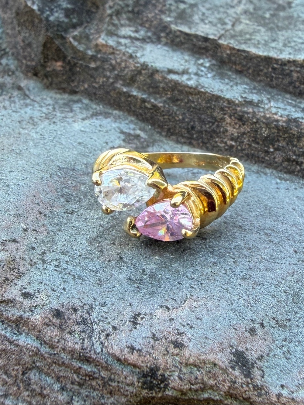 Vintage 18Kt Gold GE Double Teardrop Pink Clear Ring